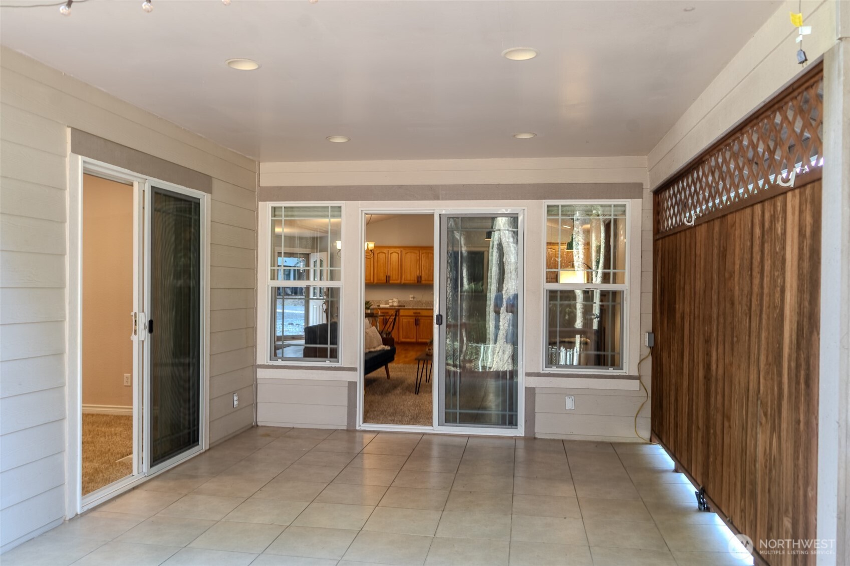 121 E Stavis Road Property Photo 15
