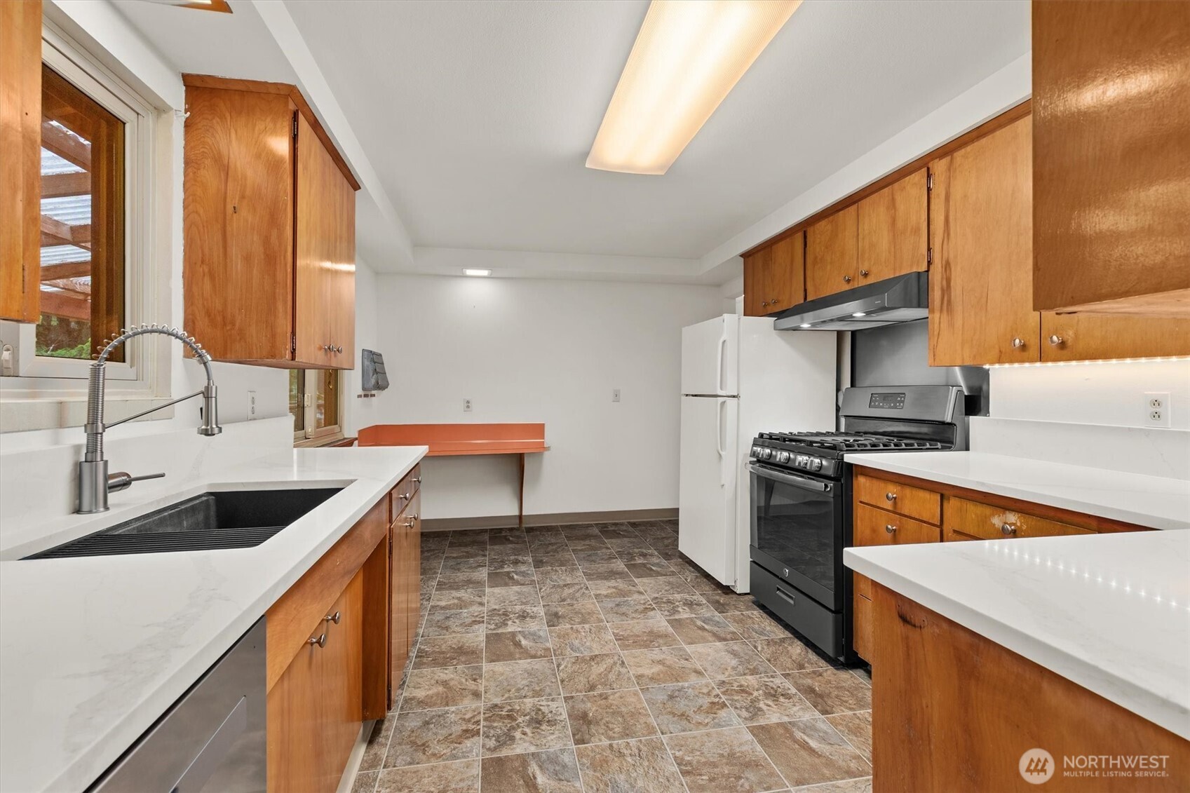 510 Frederick Street Property Photo 5