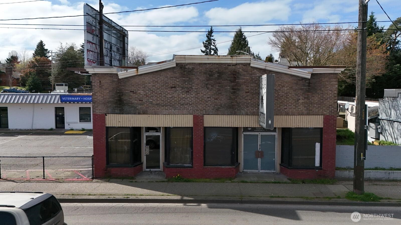 10311 Aurora Avenue Property Photo 1