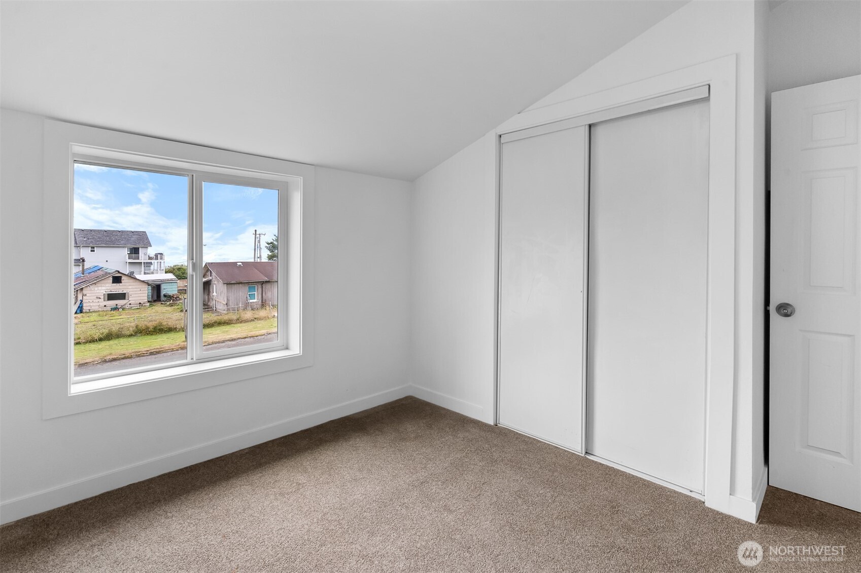 42 N First Street Property Photo 7