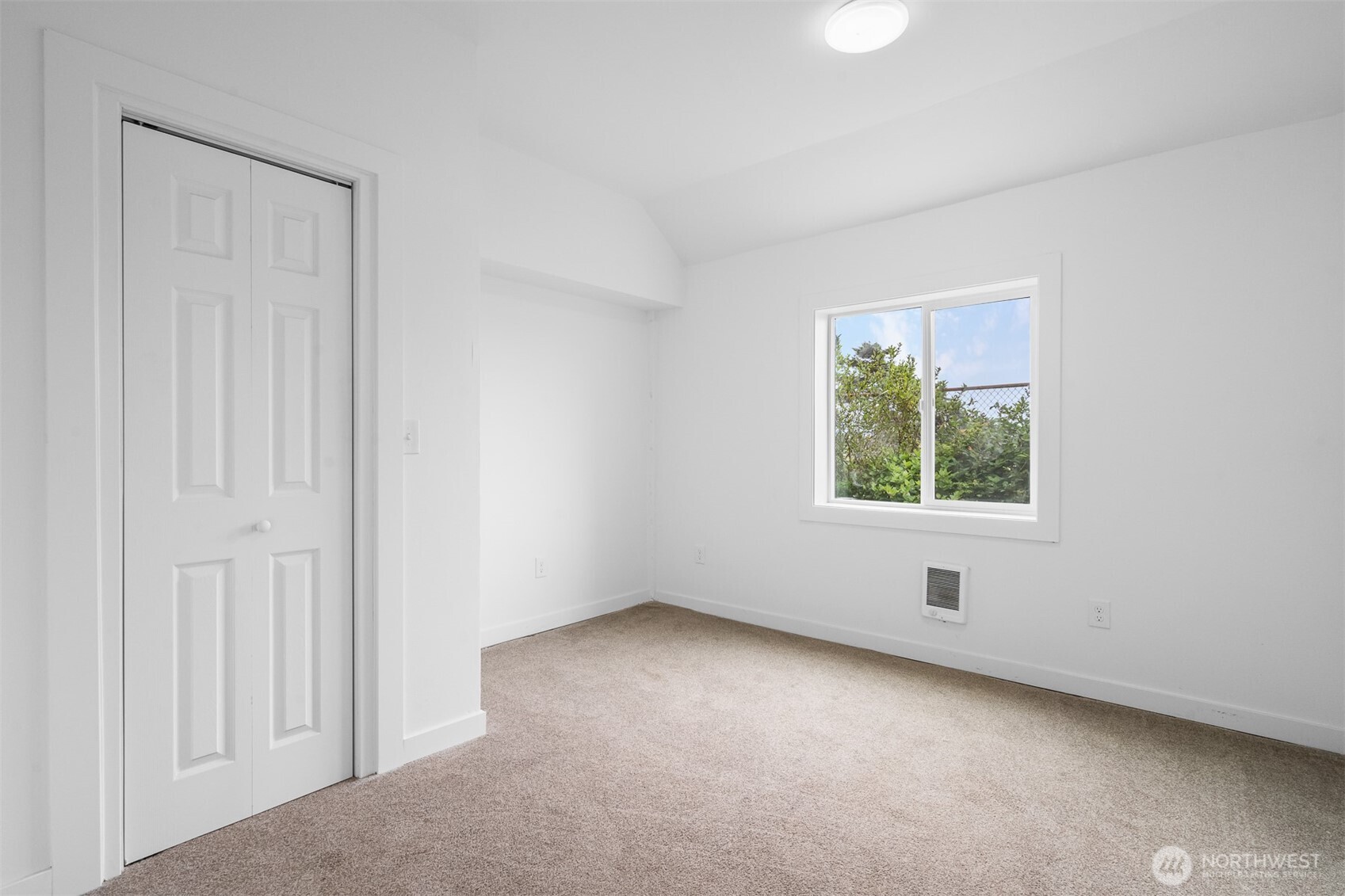 42 N First Street Property Photo 16