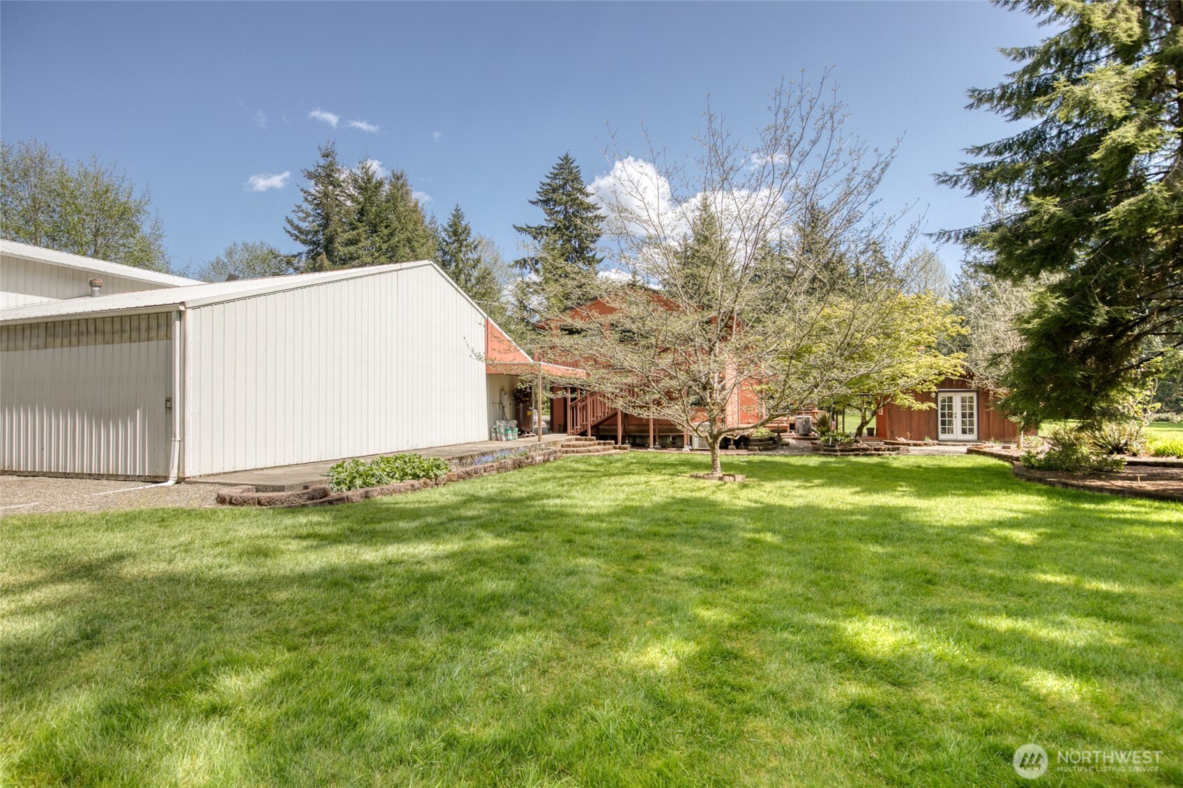 71 Roup Road Property Photo 6