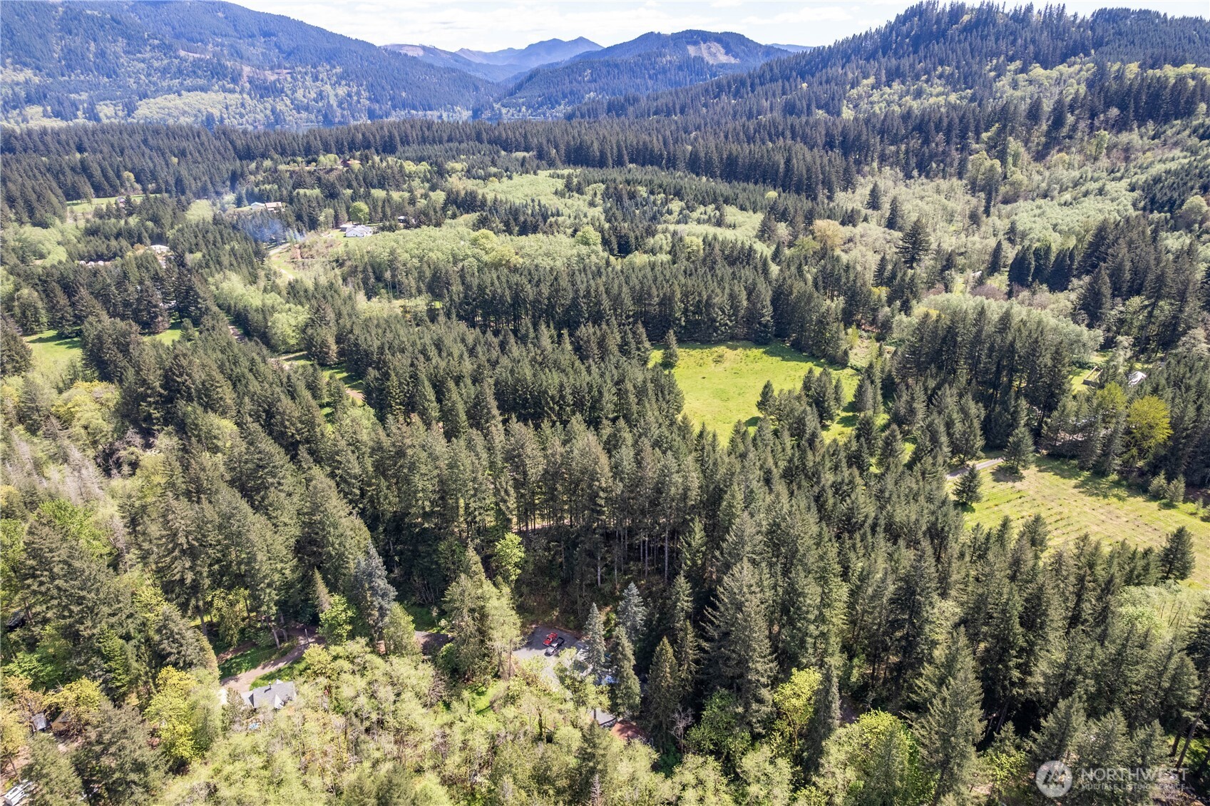 211 Sugarpine Road Property Photo 5