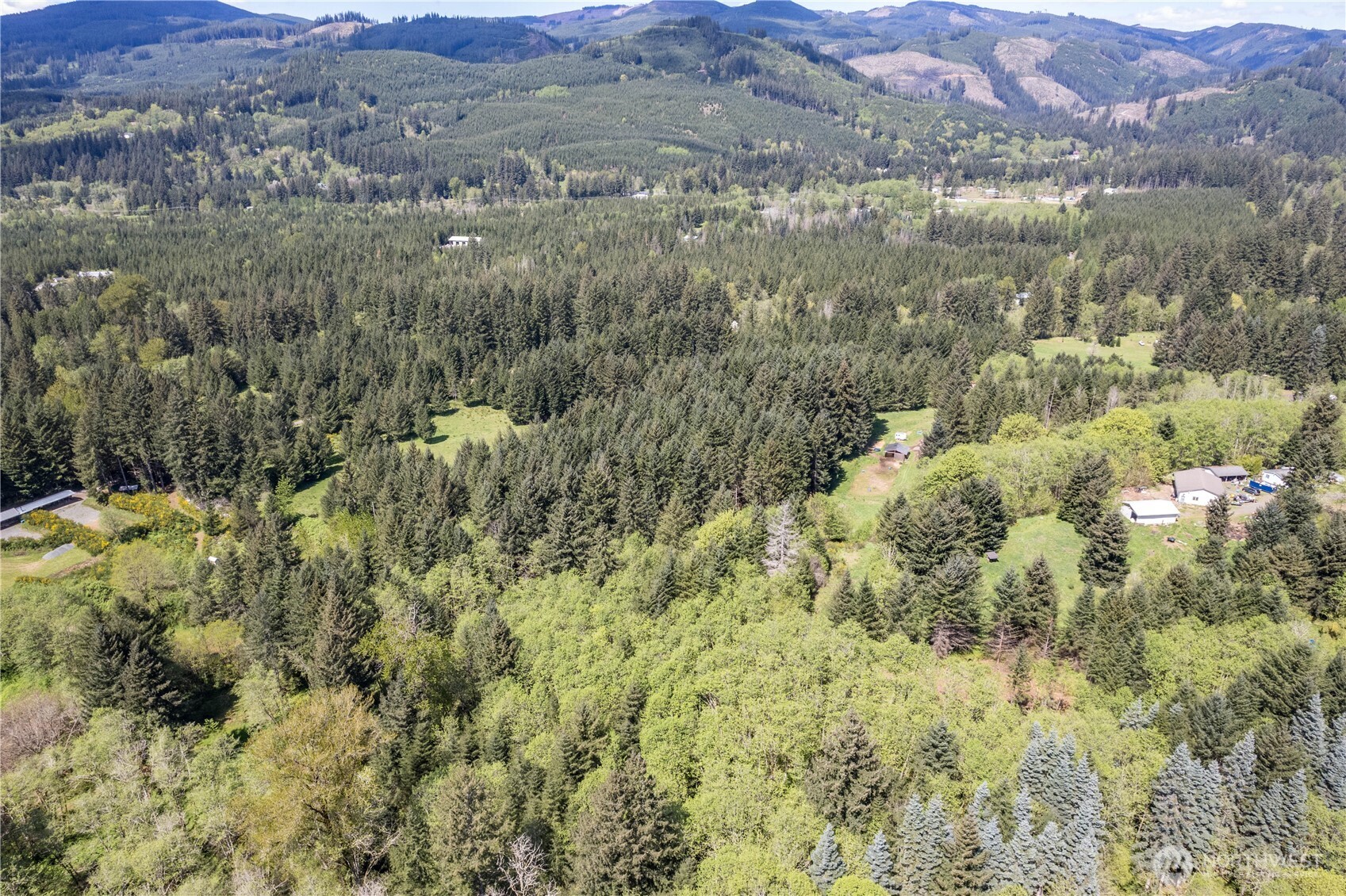 211 Sugarpine Road Property Photo 8