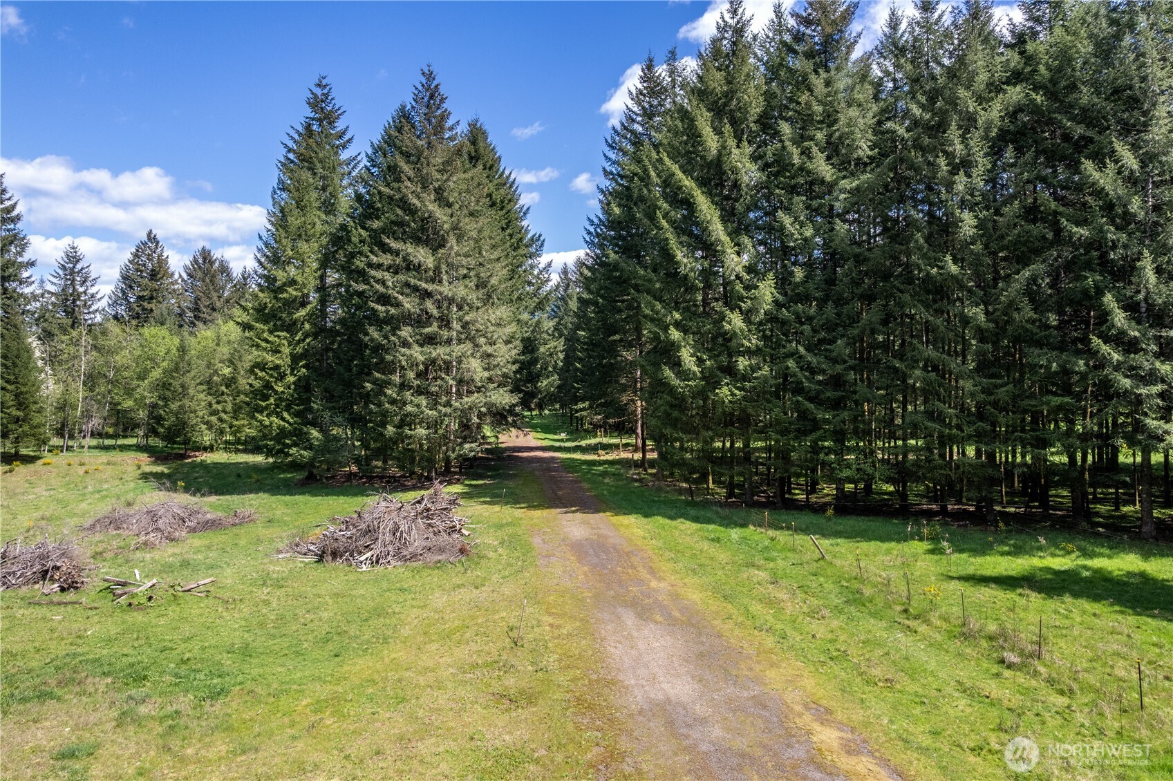 211 Sugarpine Road Property Photo 11