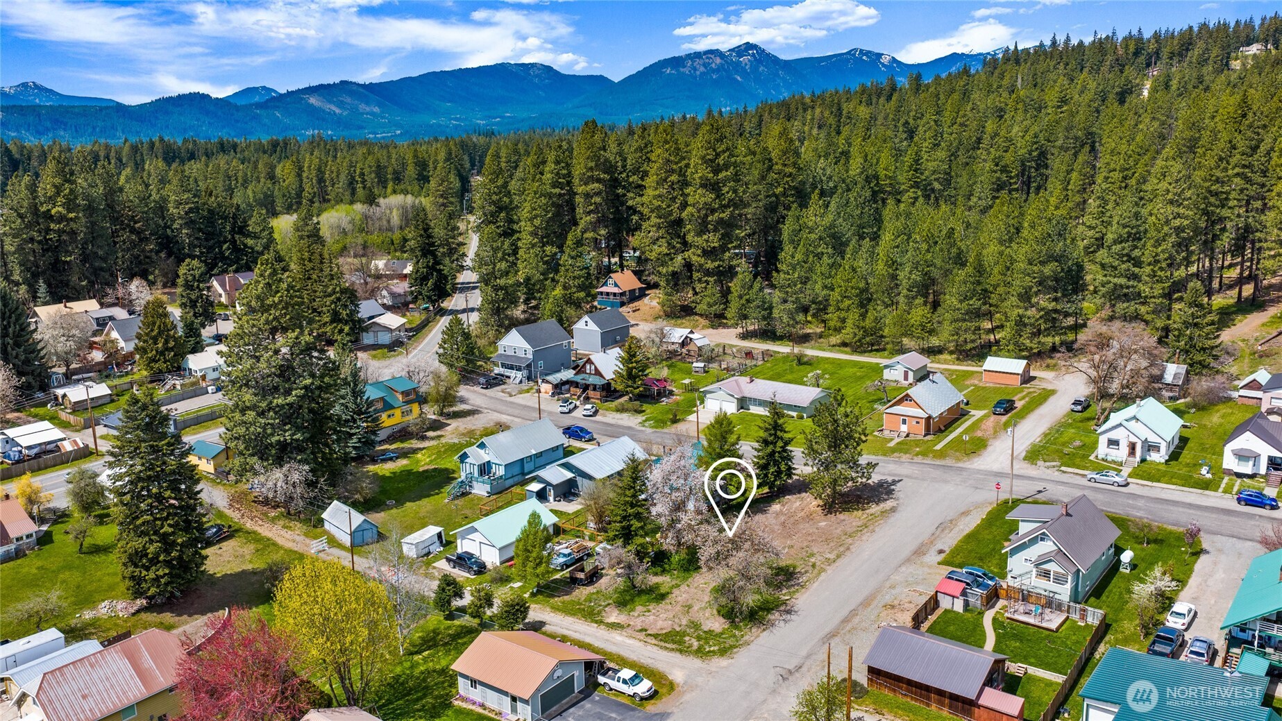 4 Xx W Alaska Avenue Property Photo 1