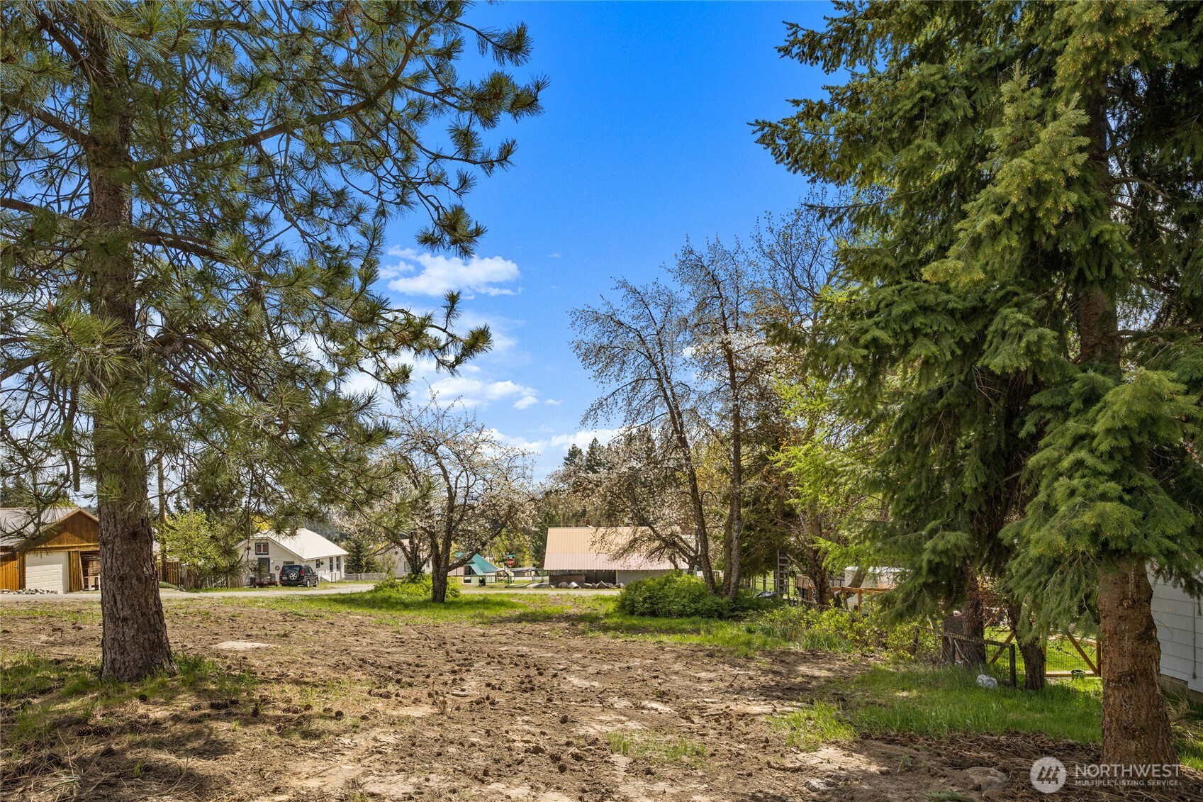 4 Xx W Alaska Avenue Property Photo 6