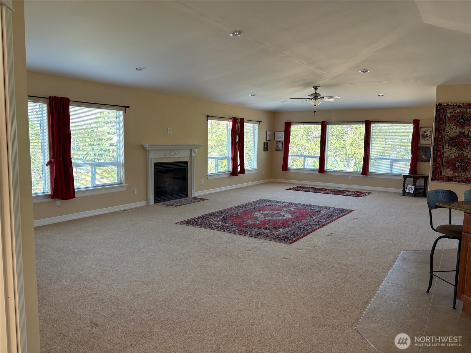 582 River Drive Property Photo 11