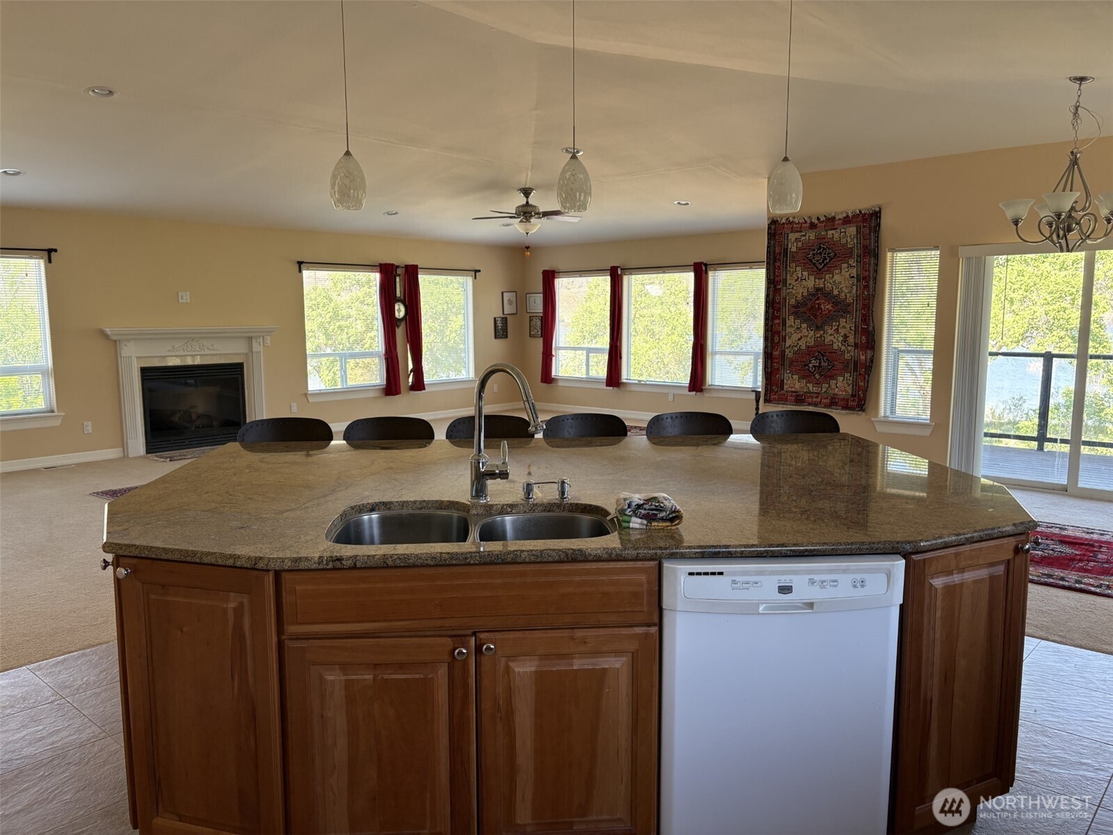 582 River Drive Property Photo 17