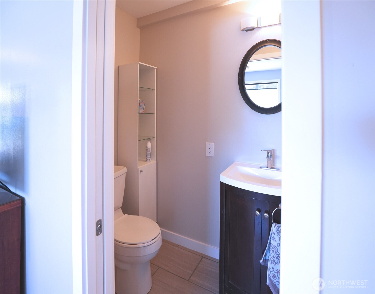 2101 W Lakeside Drive Property Photo 9