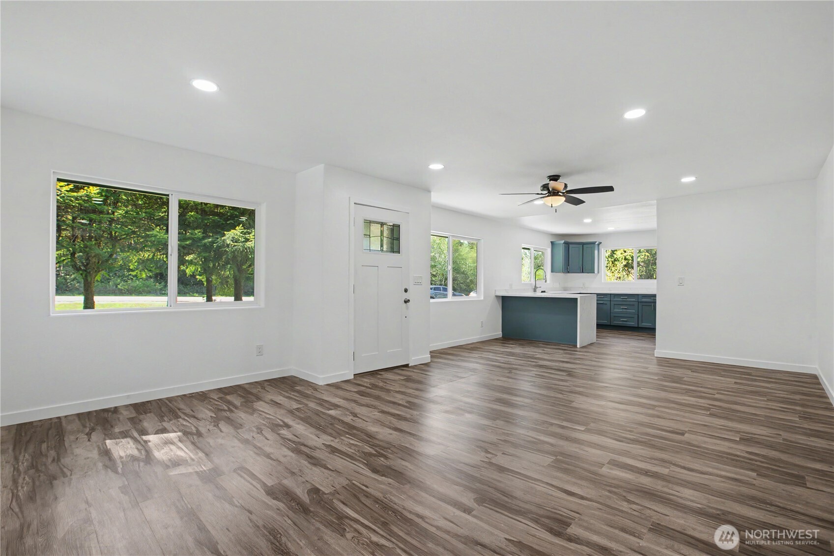 4858 Us Highway 101 Property Photo 6