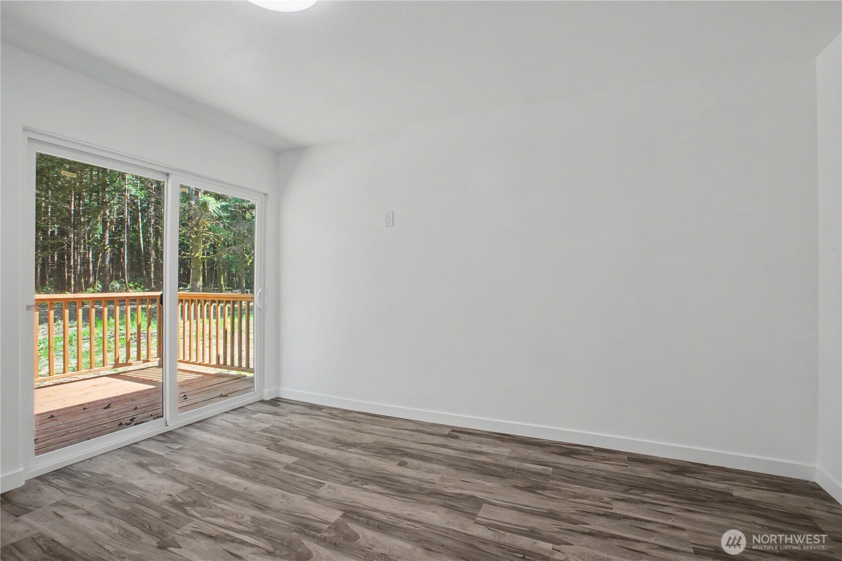 4858 Us Highway 101 Property Photo 12