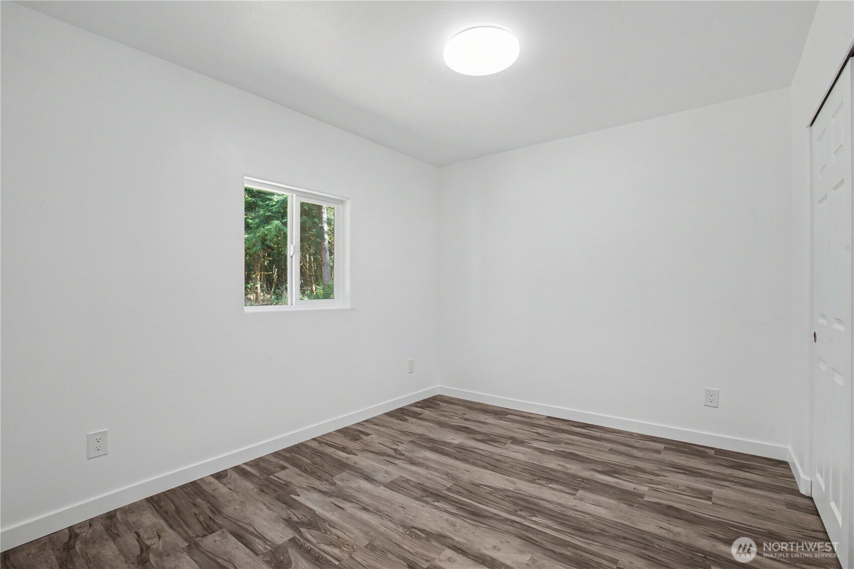4858 Us Highway 101 Property Photo 19