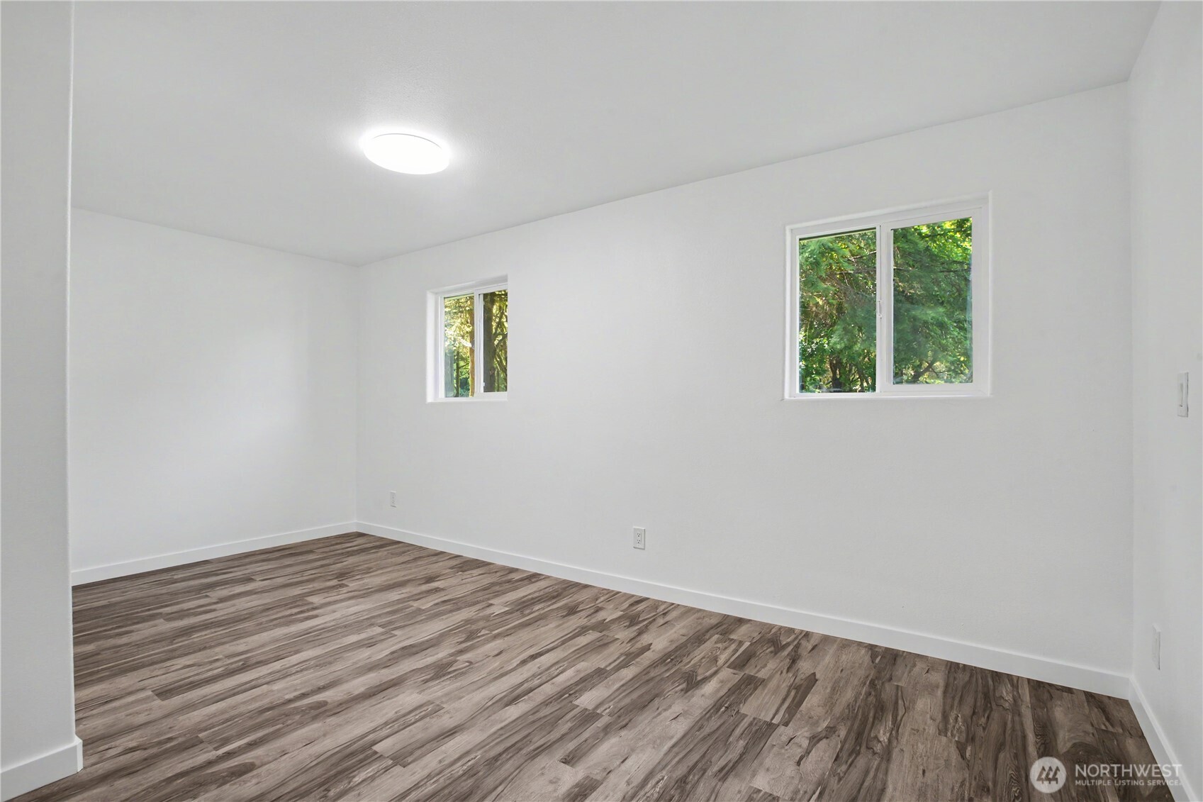 4858 Us Highway 101 Property Photo 21