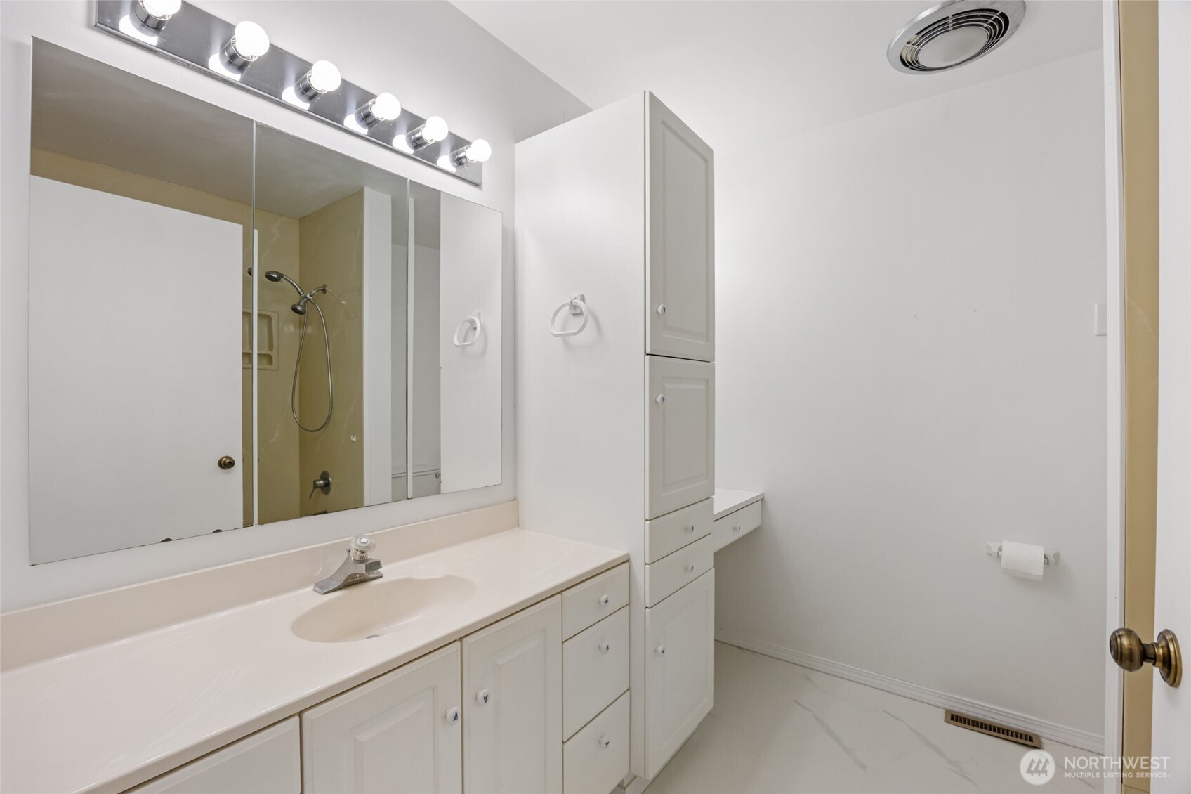 1782 Valley Road Property Photo 25