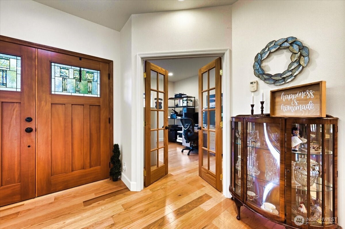 12811 Kapowsin Highlands Drive Property Photo 7