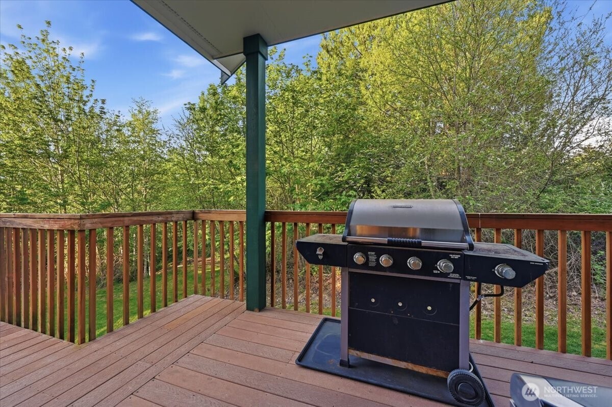 12811 Kapowsin Highlands Drive Property Photo 18