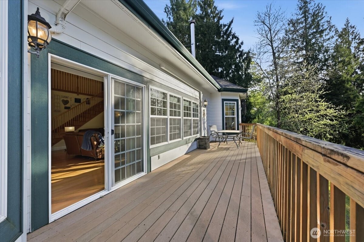 12811 Kapowsin Highlands Drive Property Photo 19