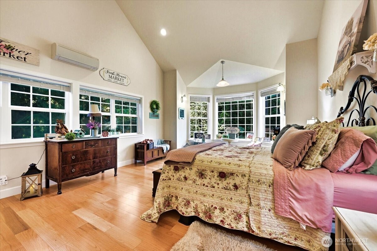 12811 Kapowsin Highlands Drive Property Photo 20