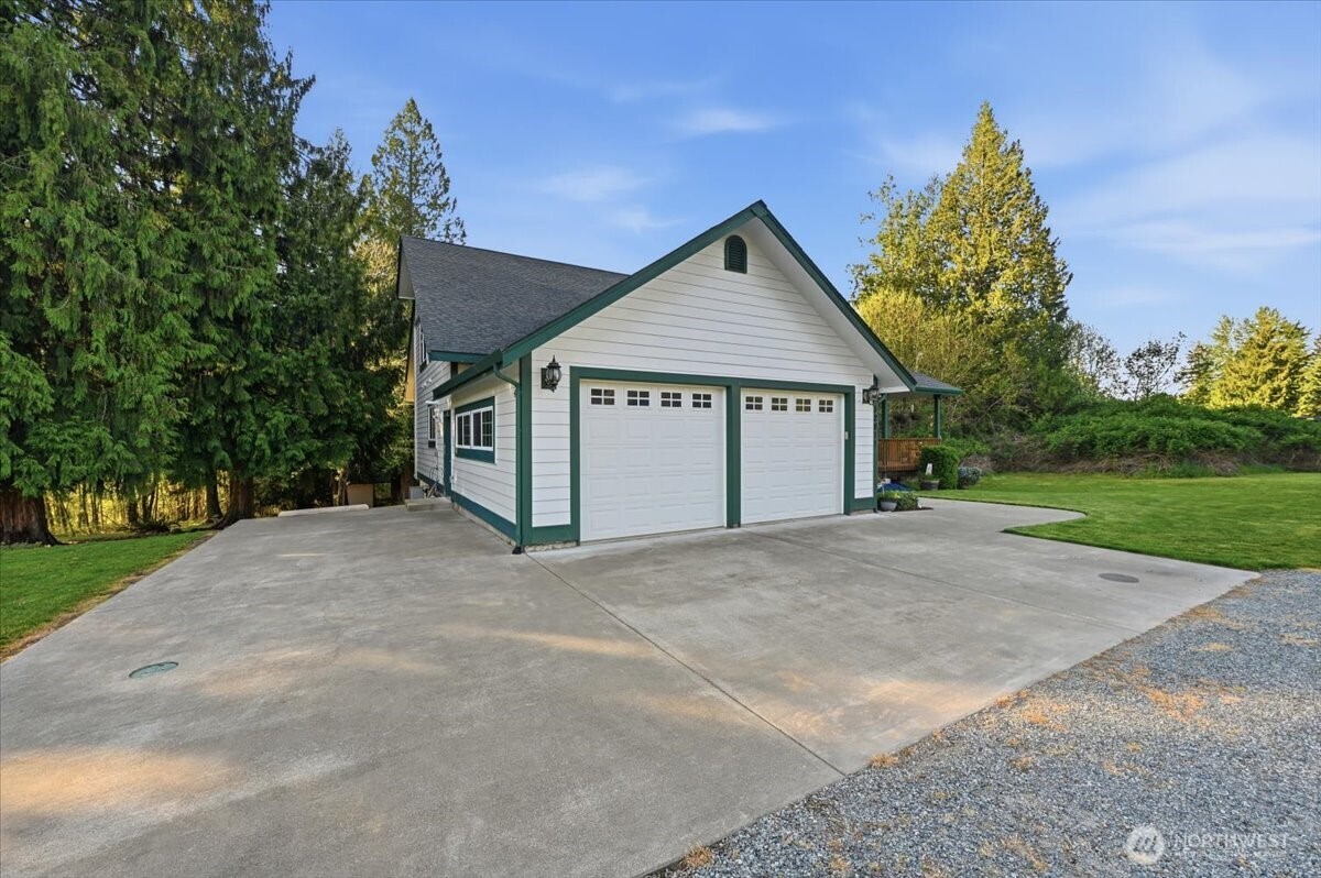 12811 Kapowsin Highlands Drive Property Photo 38