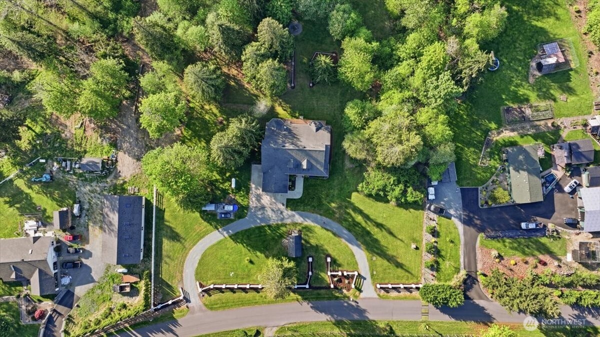12811 Kapowsin Highlands Drive Property Photo 39