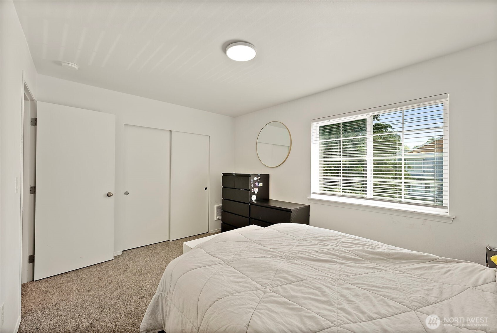 4560 S Puget Sound Avenue Property Photo 11