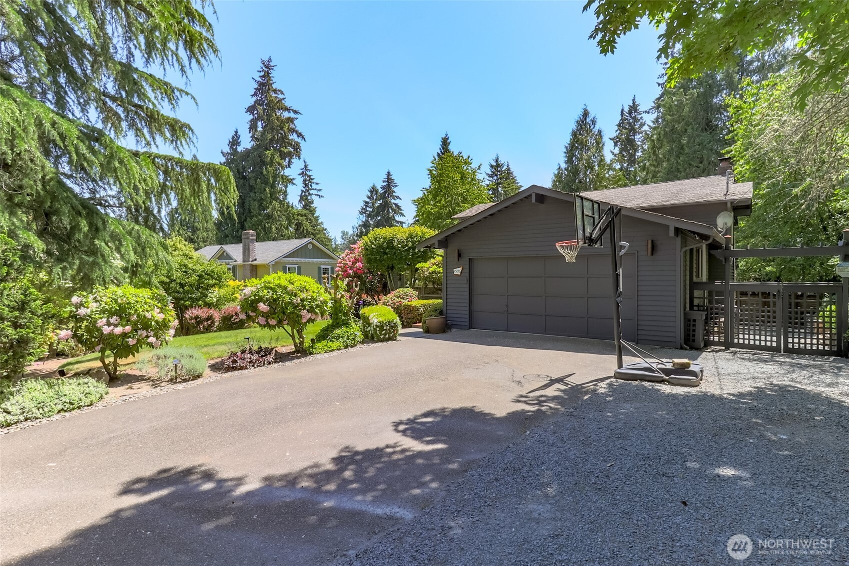9506 29th Street Ct Property Photo 3