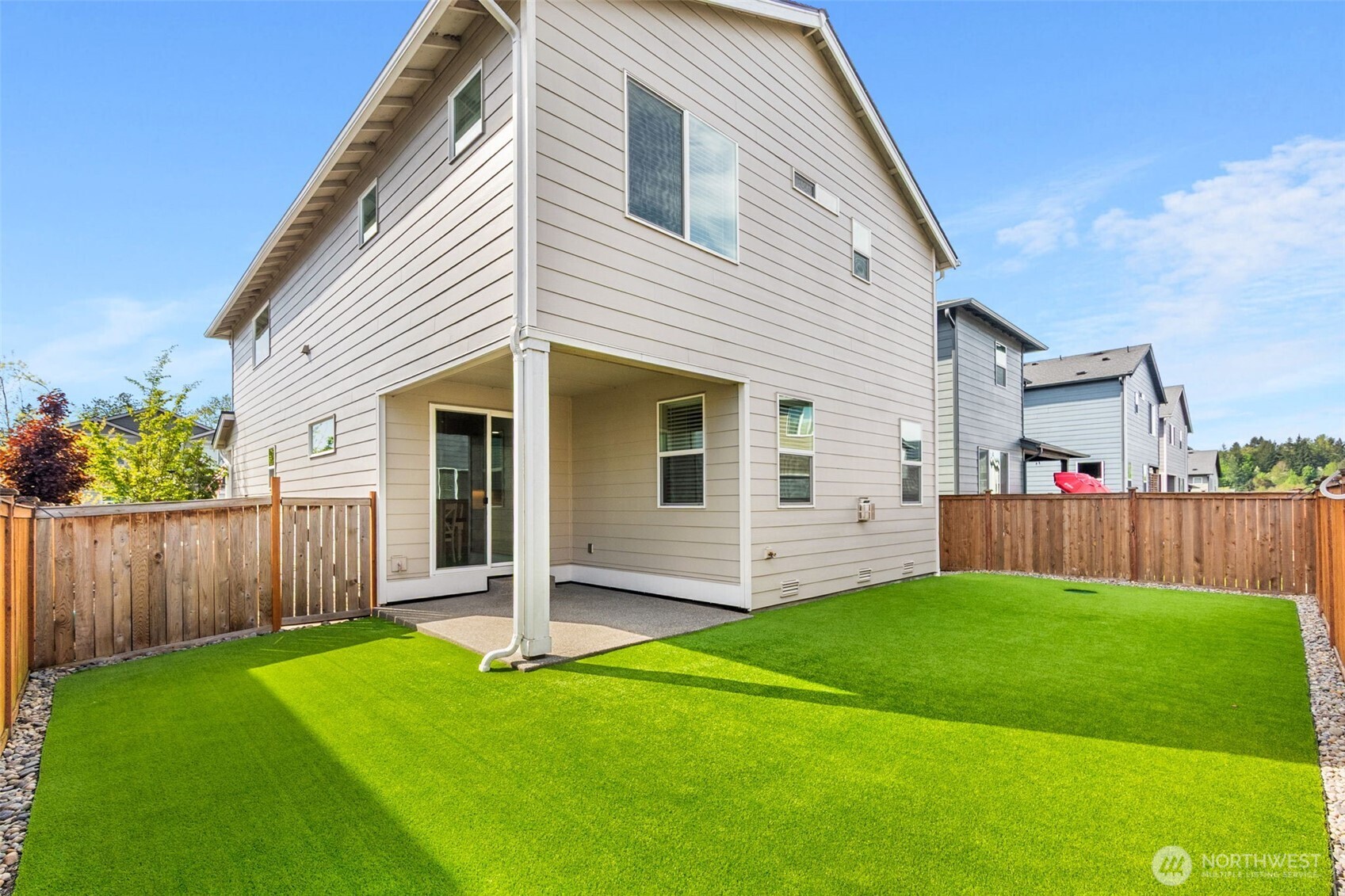 2032 Cantergrove Drive Property Photo 8