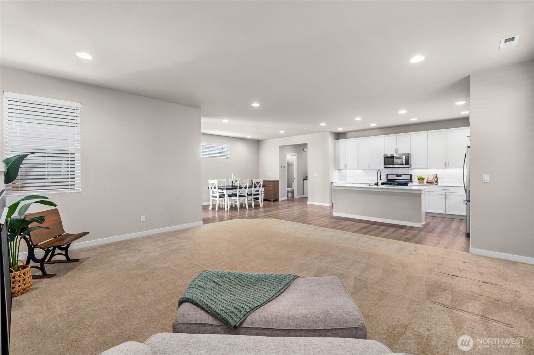 2032 Cantergrove Drive Property Photo 13