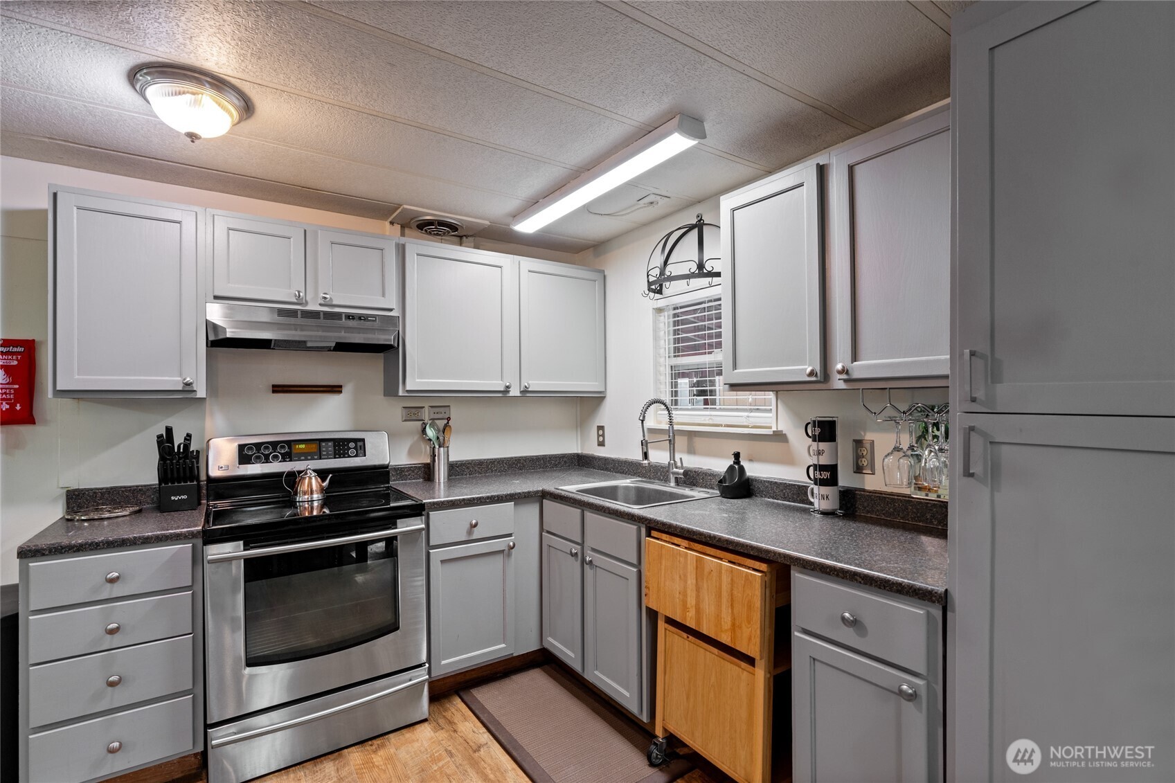 271 Skate Creek Road Property Photo 8