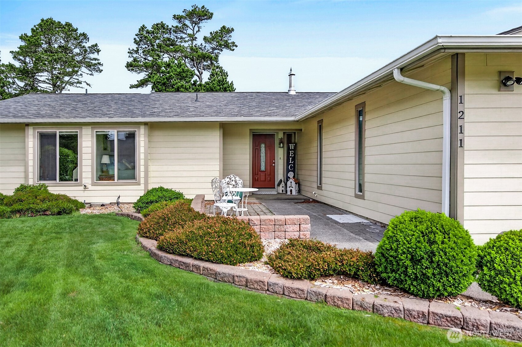1211 314th Place Property Photo 3