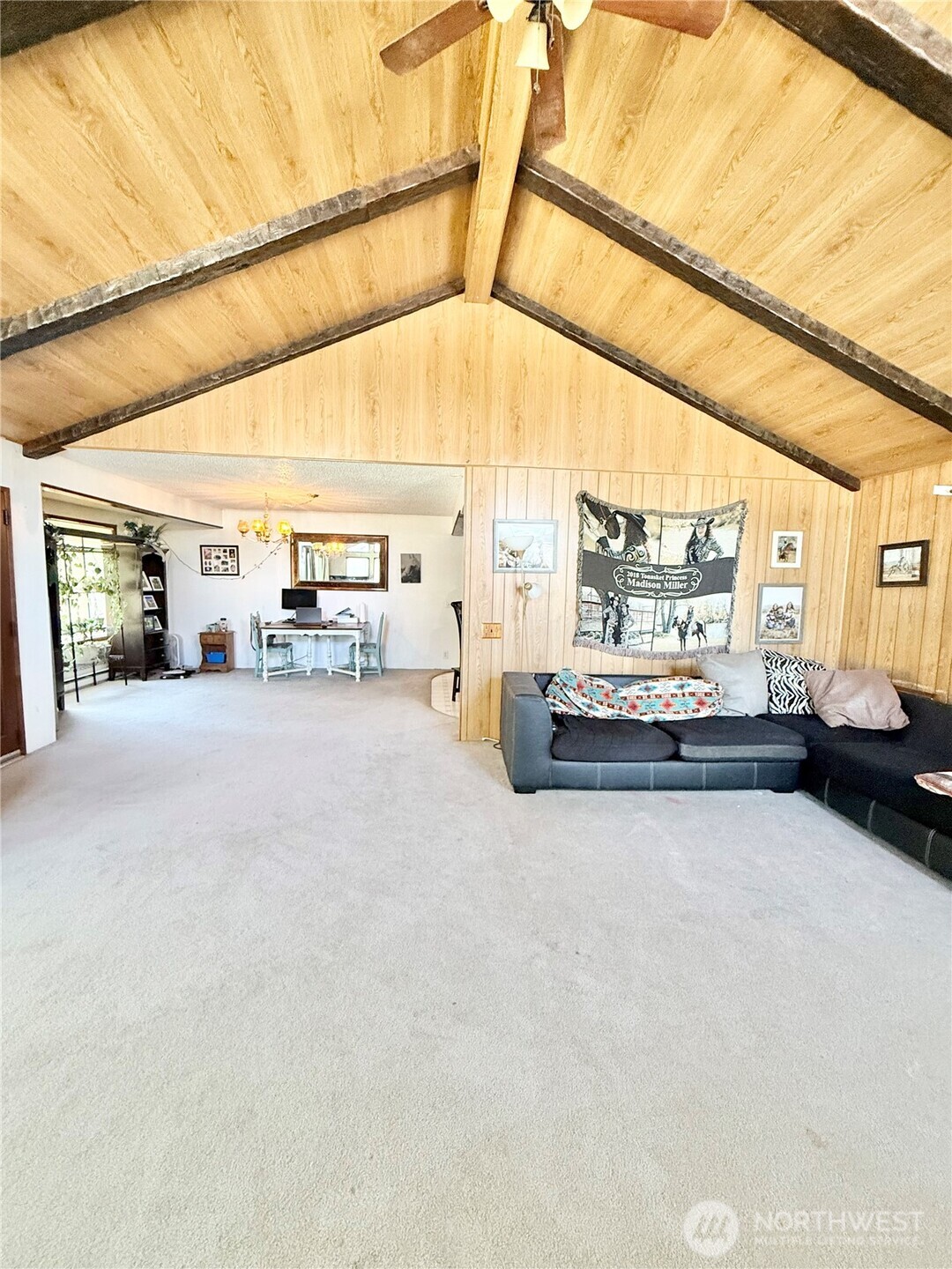 522 Golden Street Property Photo 3