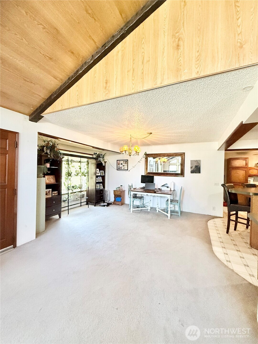 522 Golden Street Property Photo 7