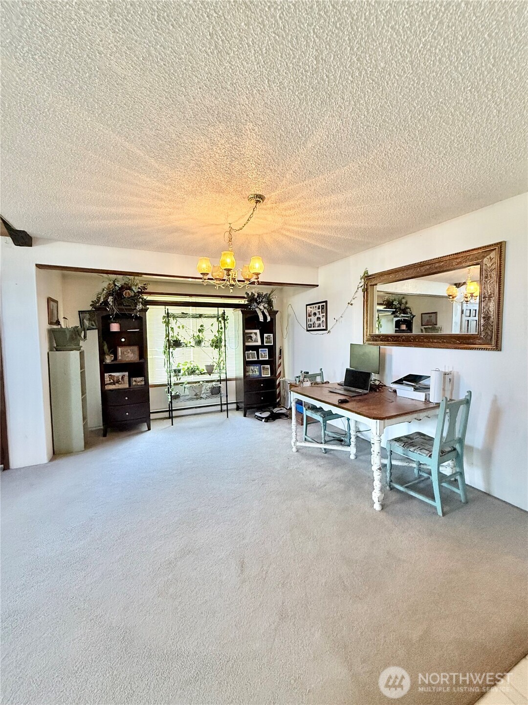 522 Golden Street Property Photo 8
