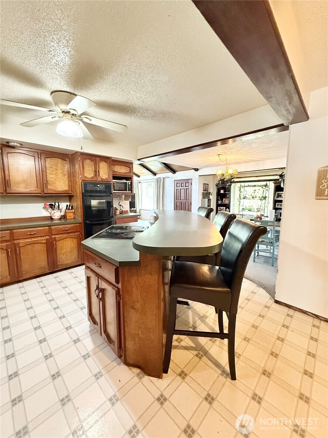 522 Golden Street Property Photo 12