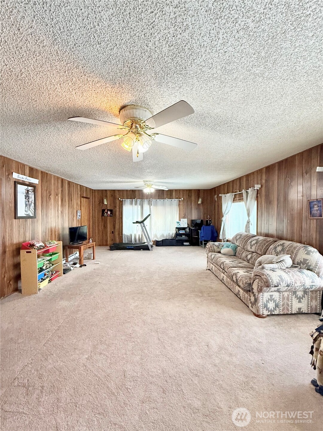 522 Golden Street Property Photo 17