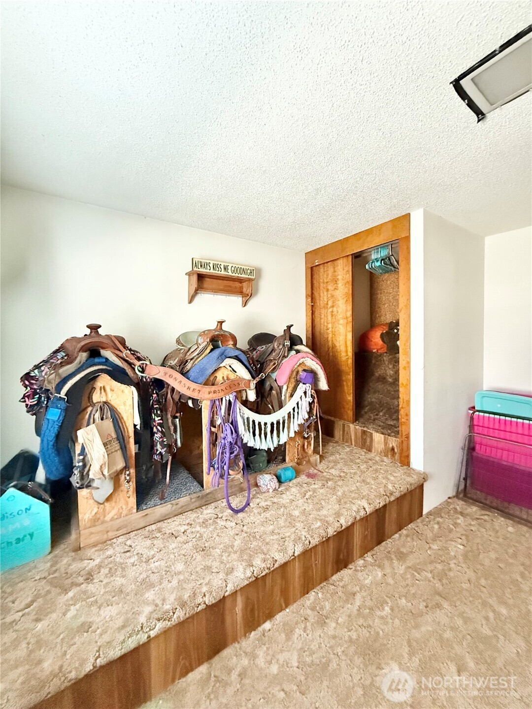 522 Golden Street Property Photo 27