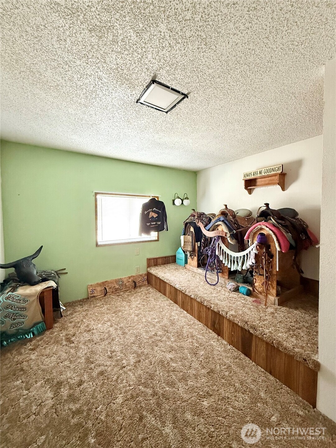 522 Golden Street Property Photo 28