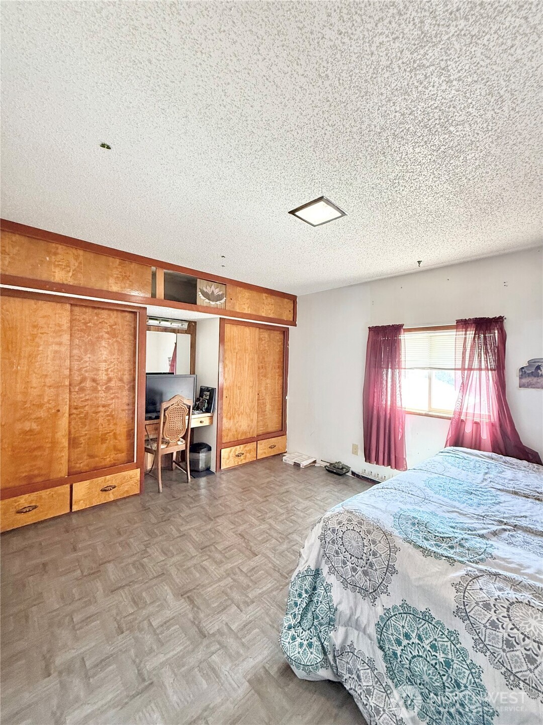 522 Golden Street Property Photo 29