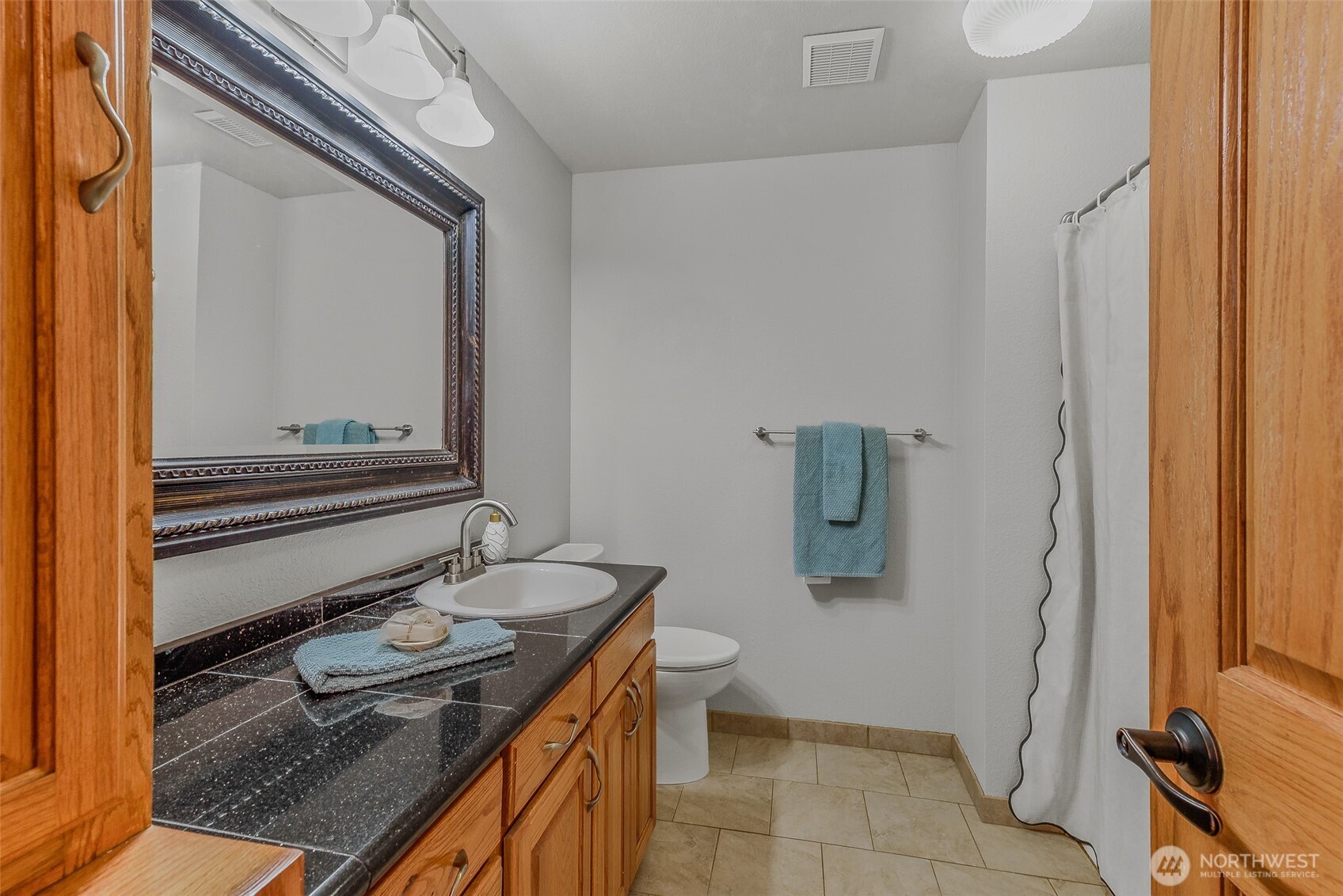 1412 W 15th Avenue Property Photo 15