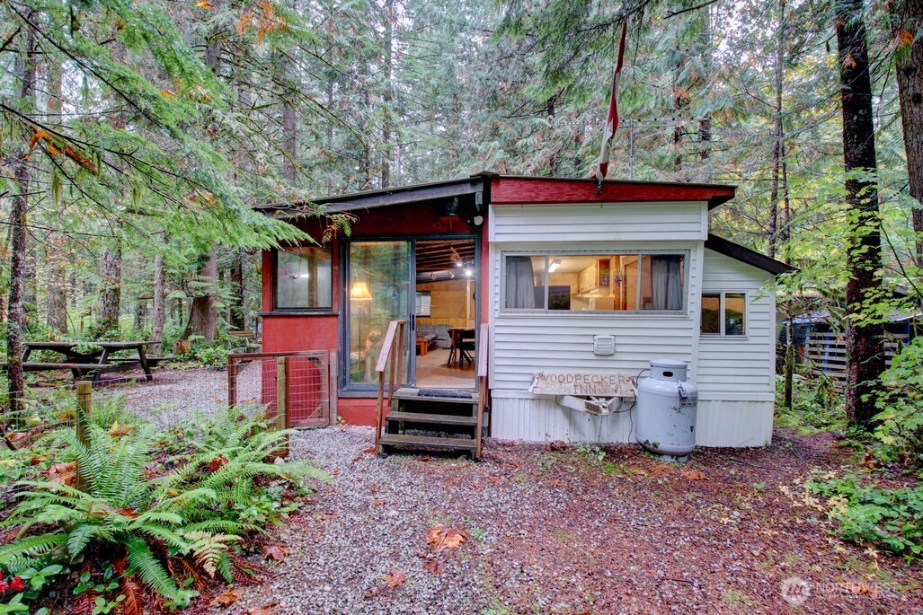 89 Sunset Circle Property Photo 1