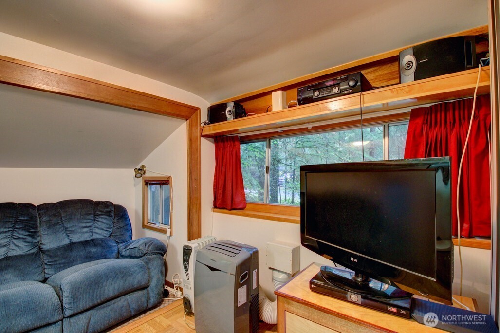 89 Sunset Circle Property Photo 18