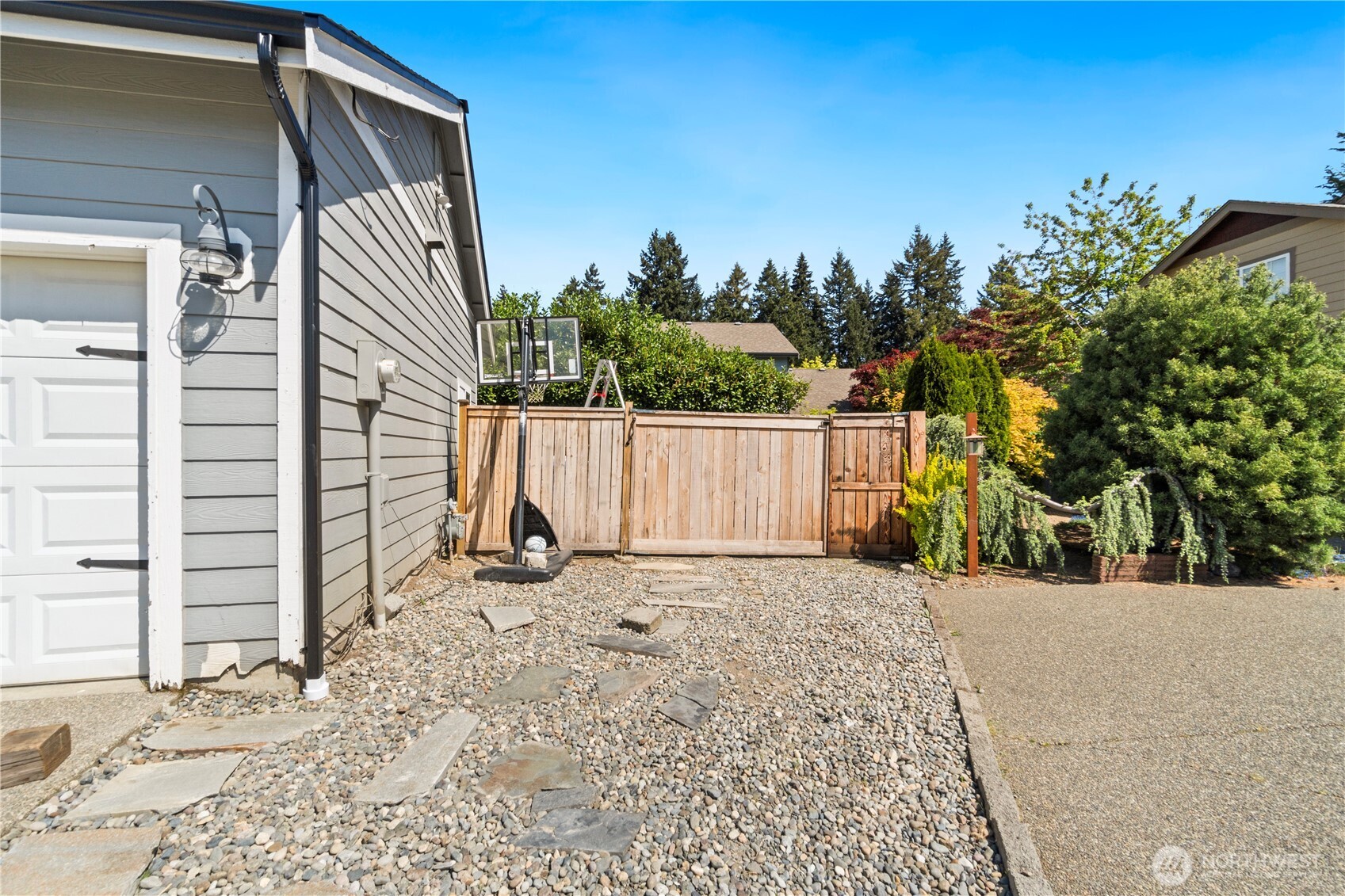 16802 129th Avenue Property Photo 5