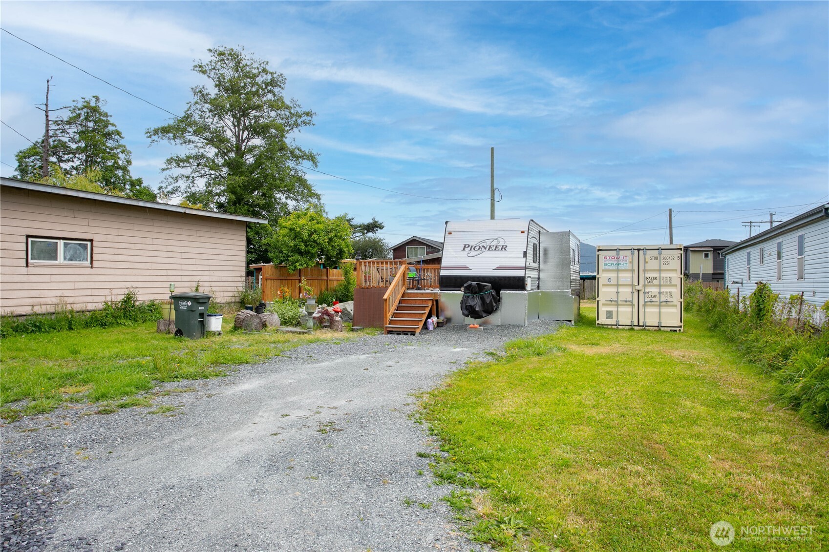 3421 Lena Road Property Photo 5