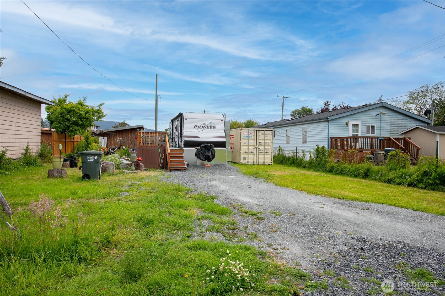 3421 Lena Road Property Photo 6