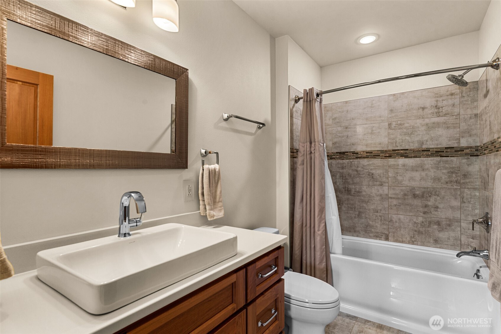 4015 Knowles Road Property Photo 35