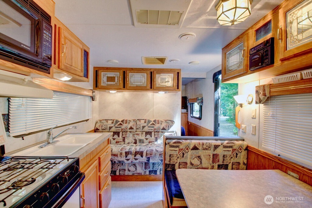 106 Gold Rush Road Property Photo 14