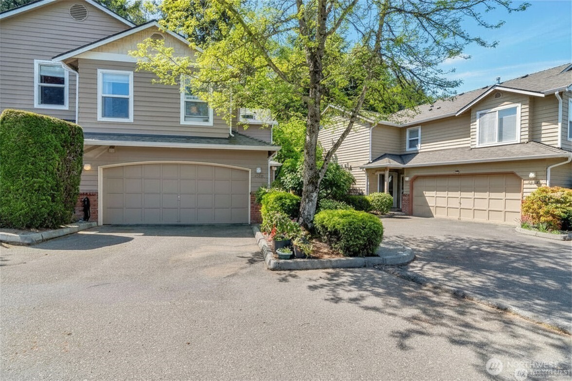 5802 14th Drive B Property Photo 1