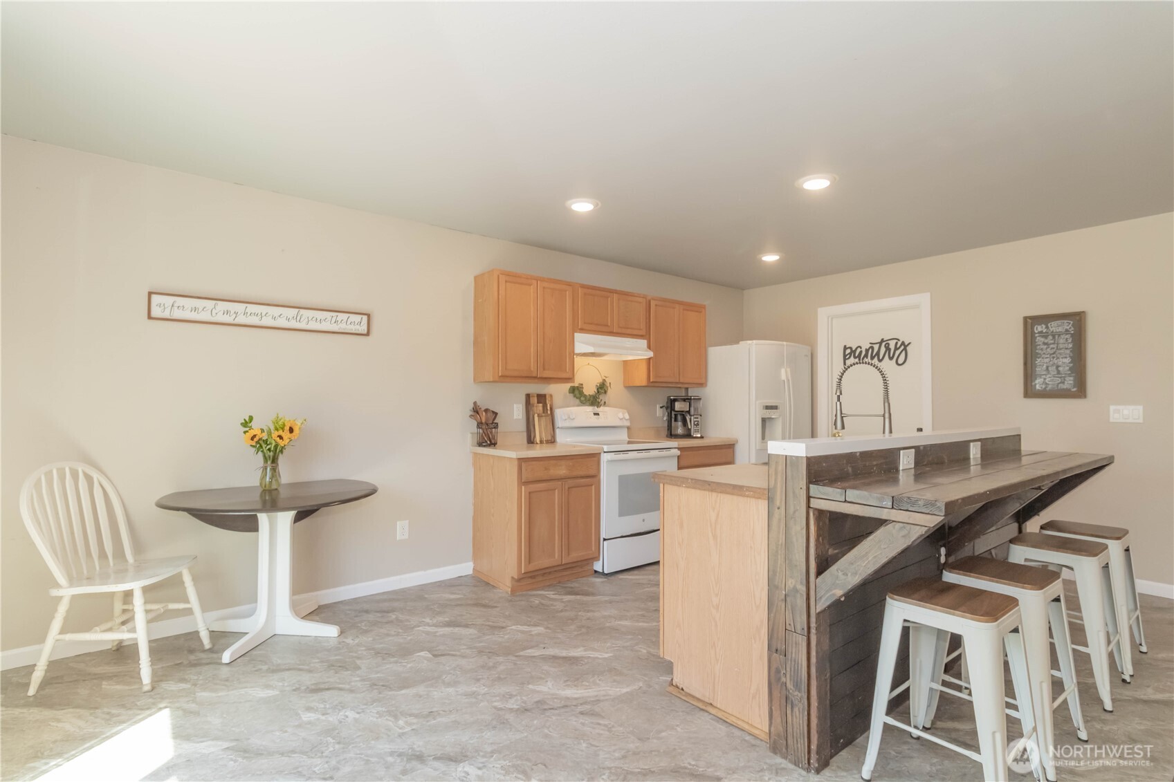 14823 Terra View Street Property Photo 5