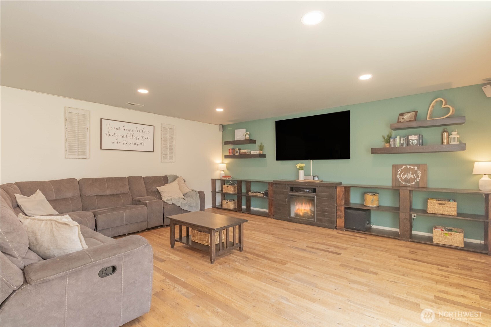 14823 Terra View Street Property Photo 9